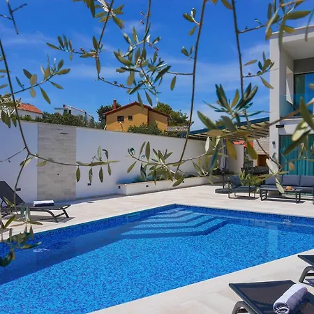 Vila Bondi *